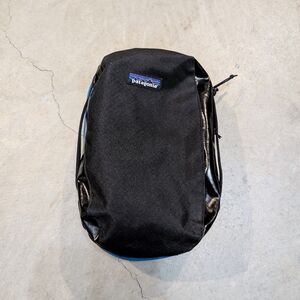 Patagonia Black Hole Fitz Trout Cube 6L